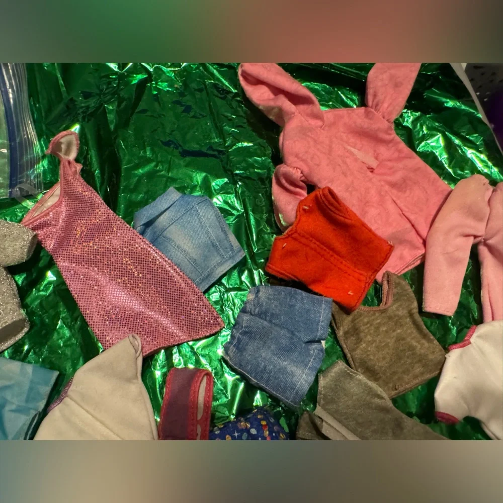 Barbie clothing lot Jurassic park, super Mario